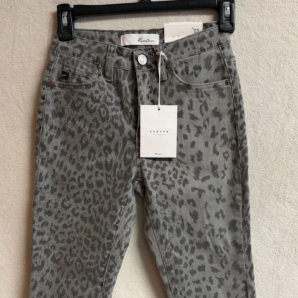 KanCan Gray Leopard Print Skinny Jeans